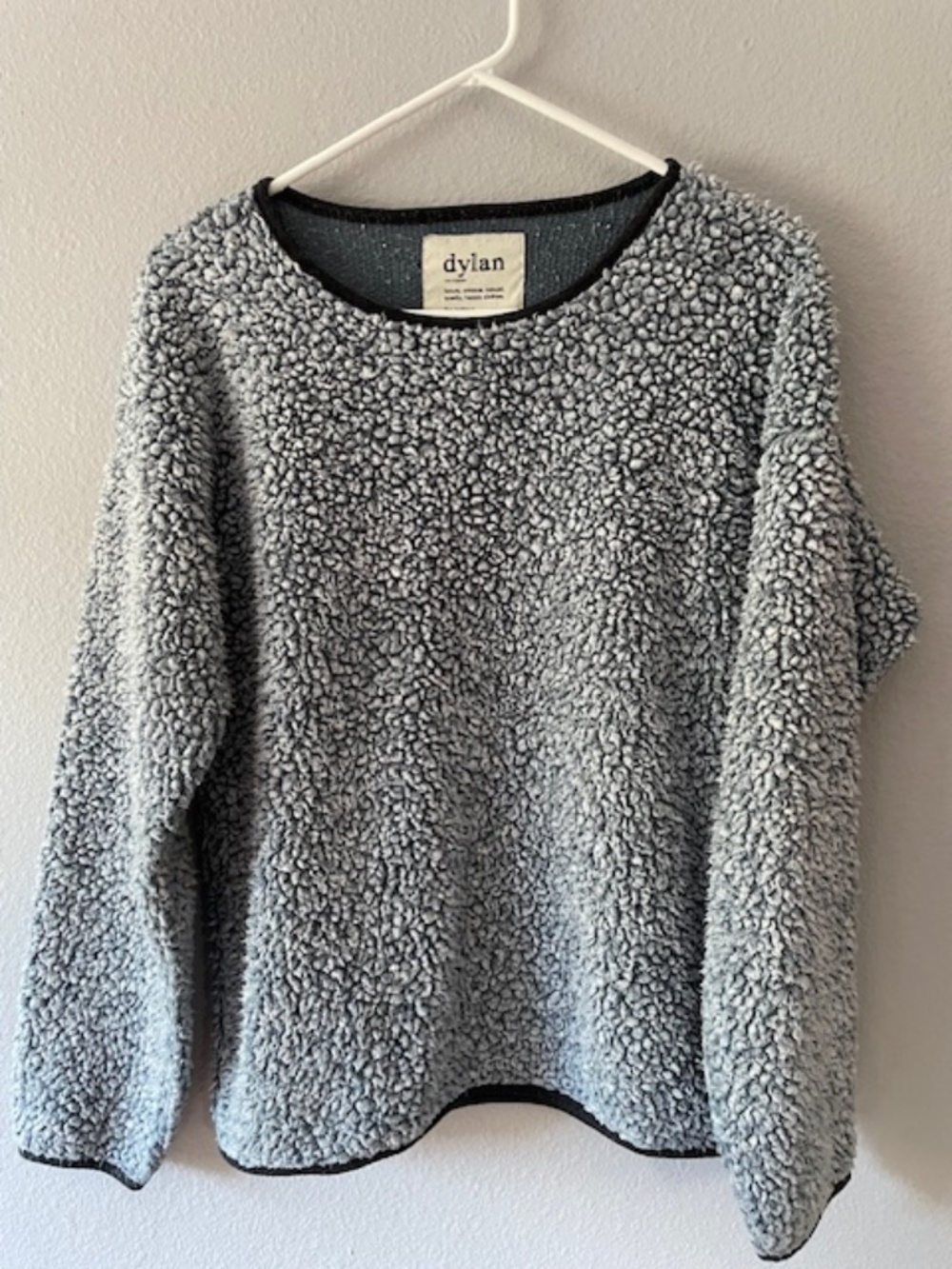 Dylan Los Angeles Gray Faux Fur Sherpa Pullover Sweater M